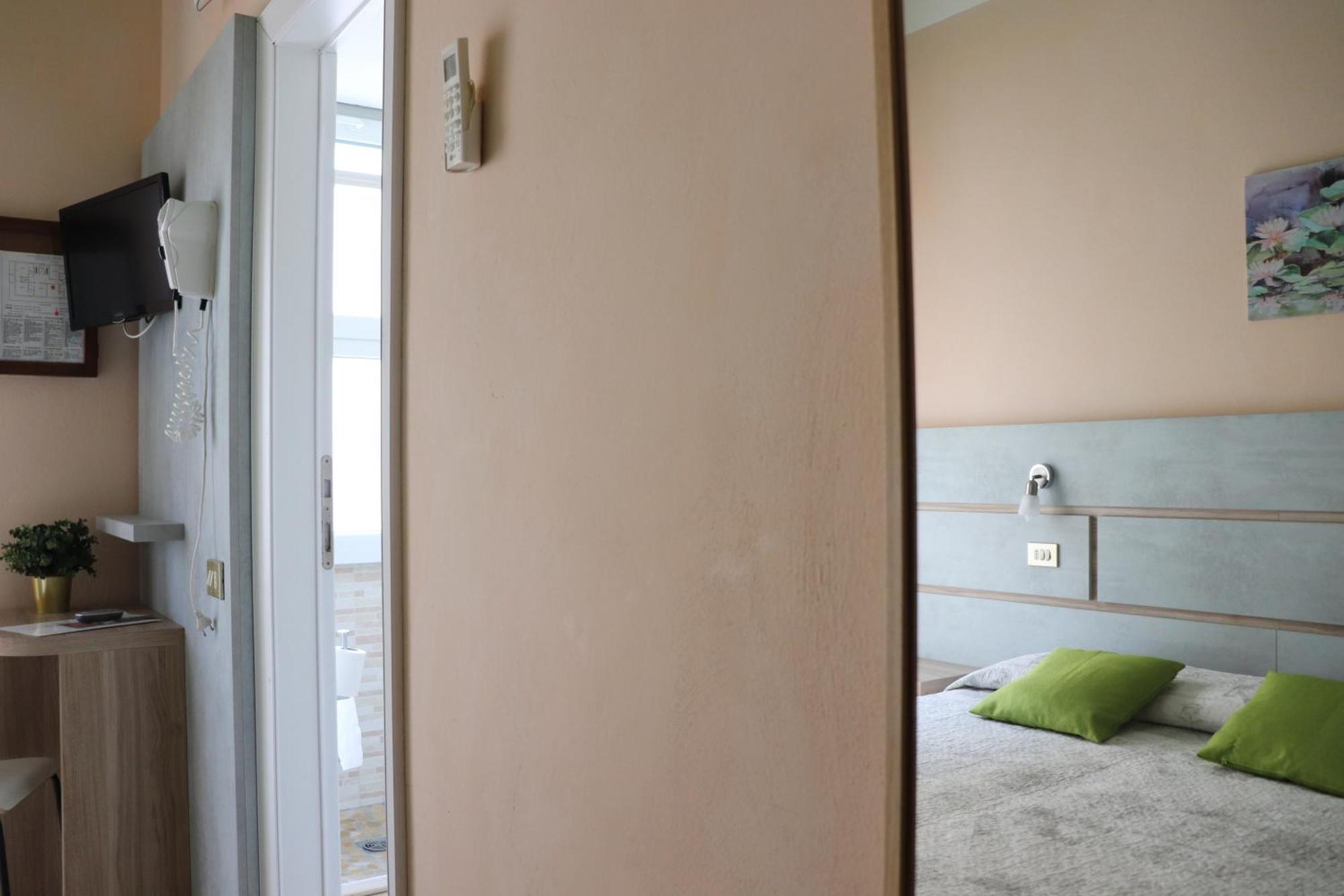 Hotel Barca D'Oro Bellaria-Igea Marina Buitenkant foto