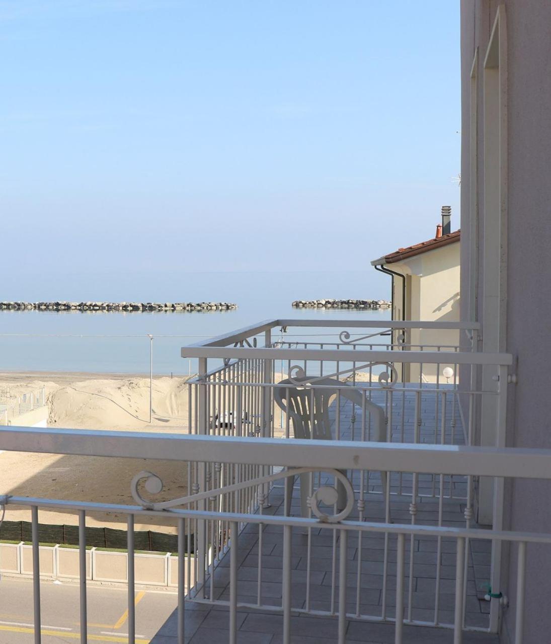 Hotel Barca D'Oro Bellaria-Igea Marina Buitenkant foto
