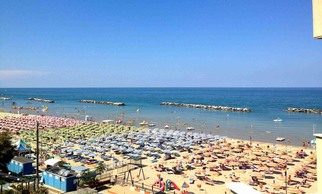 Hotel Barca D'Oro Bellaria-Igea Marina Buitenkant foto