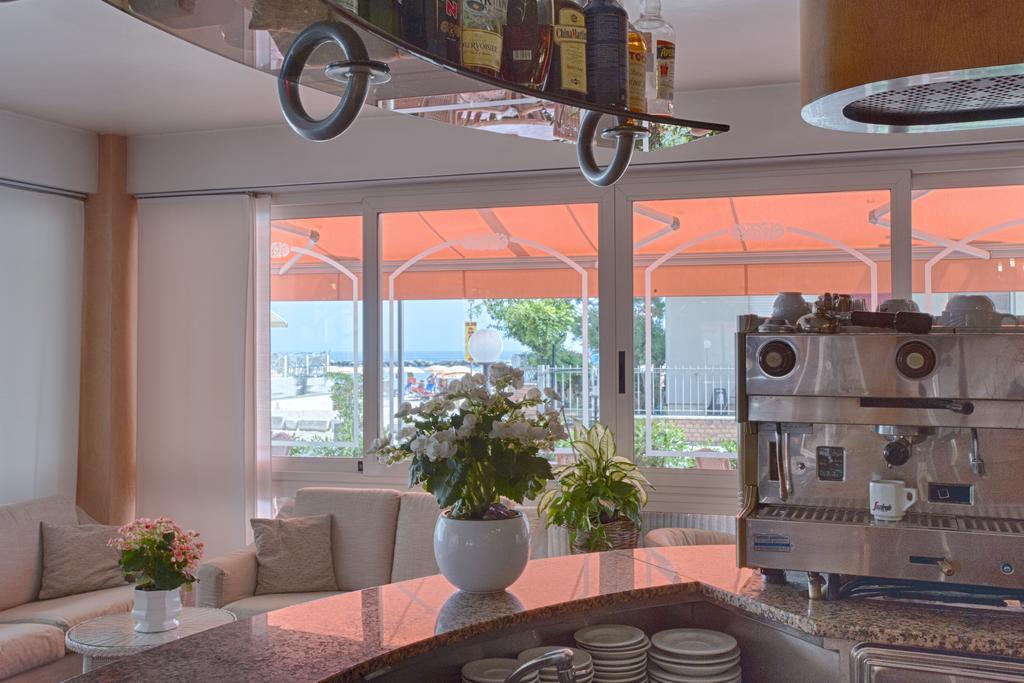 Hotel Barca D'Oro Bellaria-Igea Marina Buitenkant foto