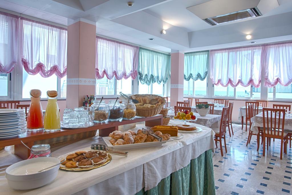 Hotel Barca D'Oro Bellaria-Igea Marina Buitenkant foto