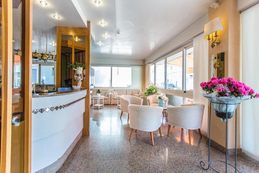 Hotel Barca D'Oro Bellaria-Igea Marina Buitenkant foto