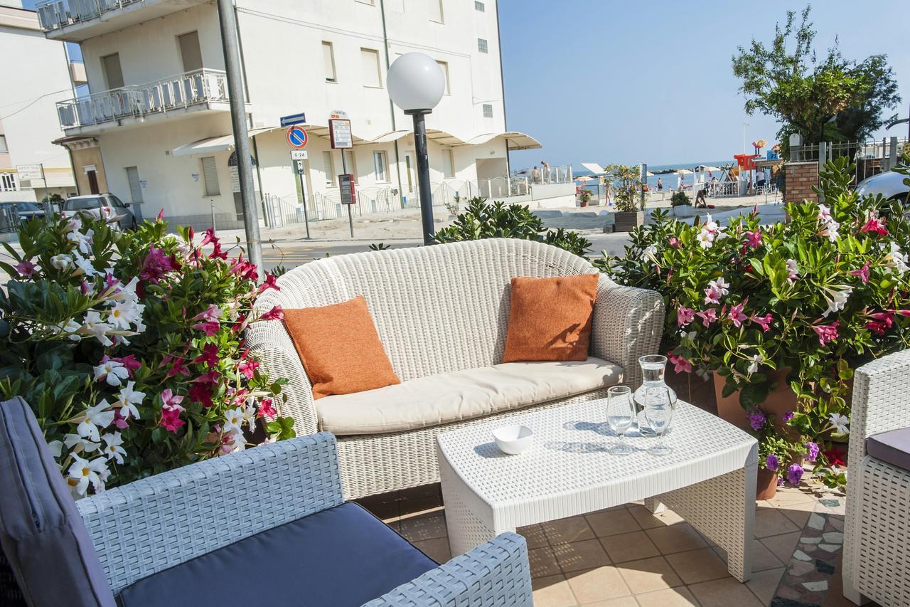 Hotel Barca D'Oro Bellaria-Igea Marina Buitenkant foto